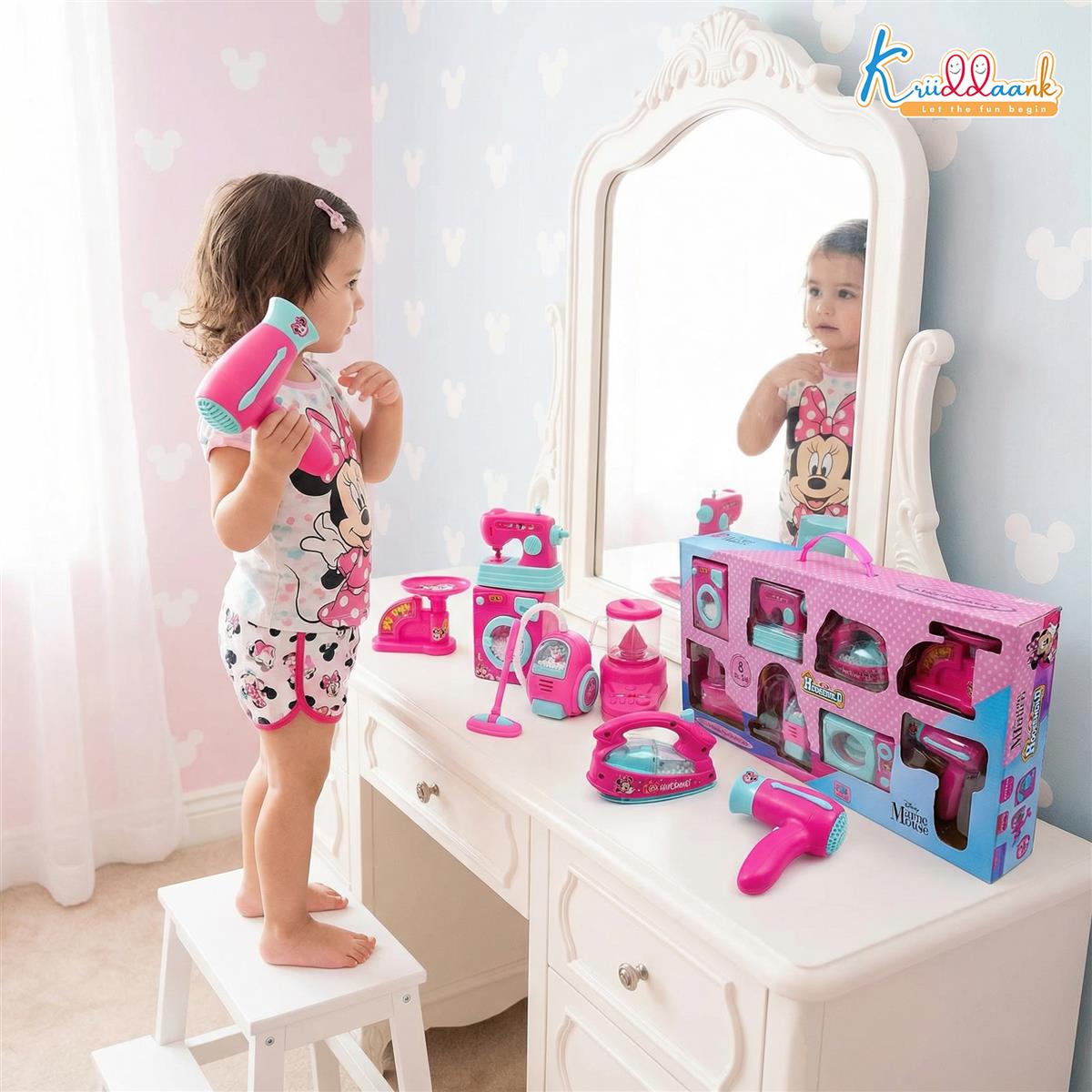 Minnie Mini Household Set (6pcs) - Battery Operated Hair Dryer, Vacuum Cleaner, Washing Machine, Iron, Sewing Machine & Fan - Educational Pretend Play Toy for Girls, Safe & Interactive Pink Toy Set