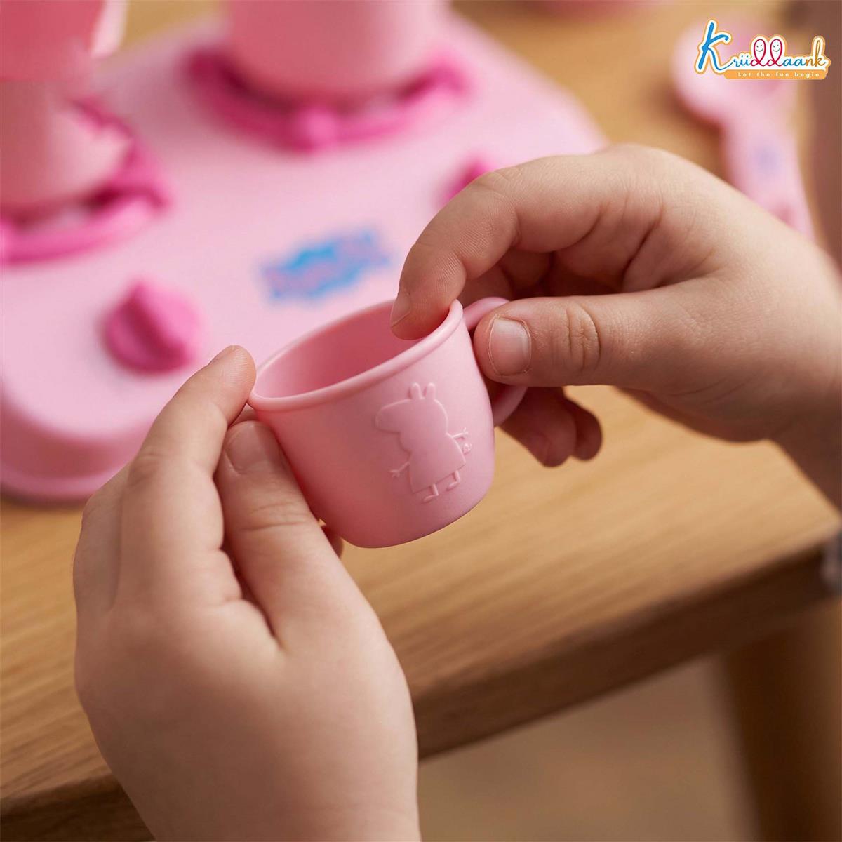 Kriiddaank Peppa Pig Inspired Kitchen Set with 2D Family Figures - 19 Pcs Pretend Play Toy for Kids Ages 3+ | Includes Peppa, George, Mummy & Daddy Pig | Battery Operated Lights, Multicolor