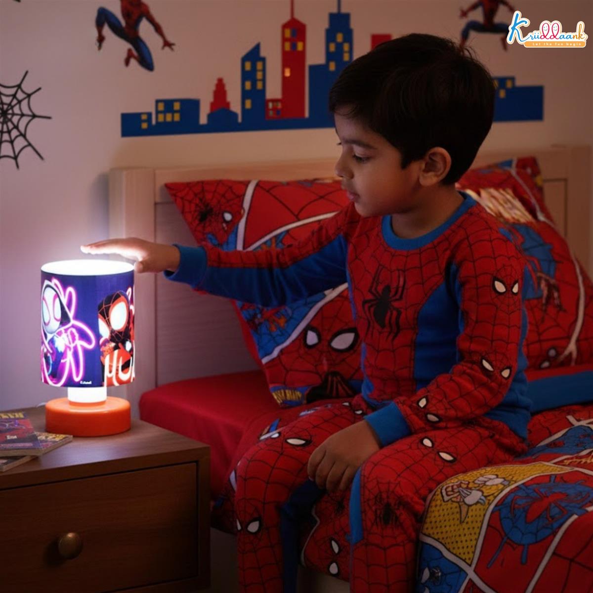 Spiderman Themed Table Lamp - Push & Glow Battery Operated Night Light for Kids Bedroom, Superhero Collectible Desk Lamp, Best Birthday Gift for Boys & Girls (Ages 3+)