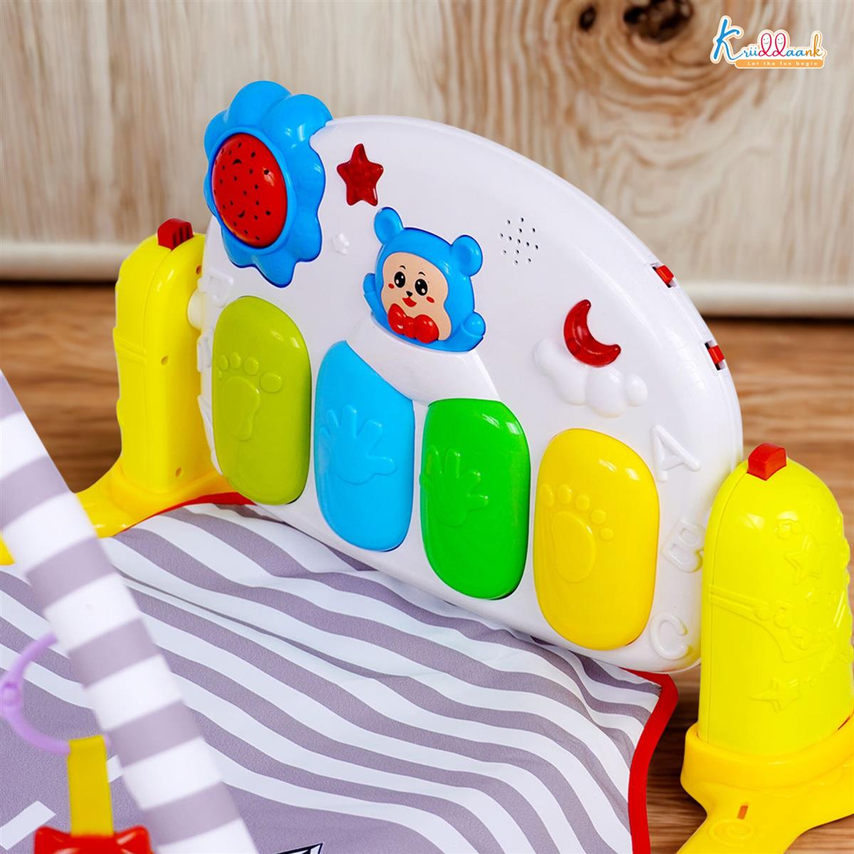Disney Cars Theme Musical Baby Gym for Infants â€“ Activity Play Mat with Kick & Play Piano Keyboard, Lights, Music & Hanging Rattles, Developmental Sensory Toy for Boys & Girls (0-3 Years)