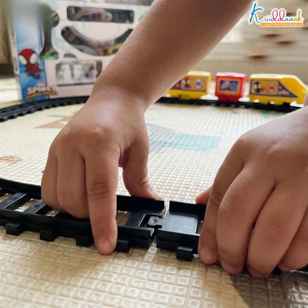 Kriiddaank Spiderman Bullet Train Set for Kids (Big) - 21 Pcs Easy-to-Assemble Tracks with Sound Effects - Educational Toy for Developing Motor Skills - Battery Operated Railway Set for Ages 3+