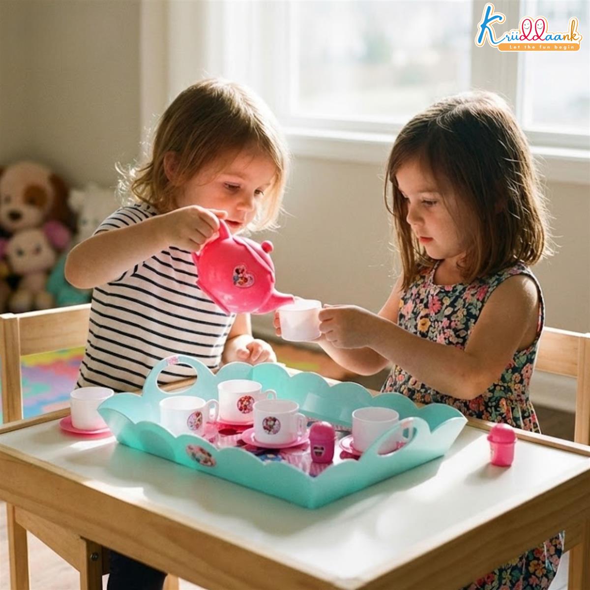 Minnie Tea Playset for Kids Aged 3+ | 12-Piece Pretend Play Tea Party Set with Electronic Kettle, Boiling Sounds & Lights | Safe & Non-Toxic Educational Kitchen Toy Gift for Toddlers