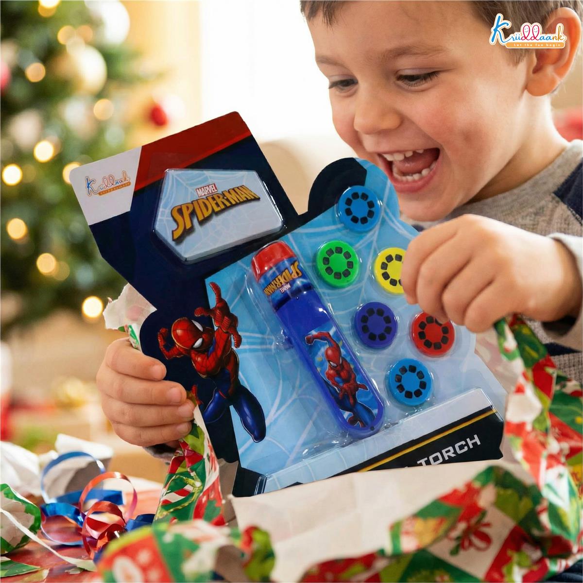 Spiderman Handheld Projector Torch & Drawing Set for Kids, Battery Operated Marvel Heroes Flashlight with 3 Slides, 24 Patterns, Stencils & Markers, Educational Creative Tracing Toy for Boys 3+